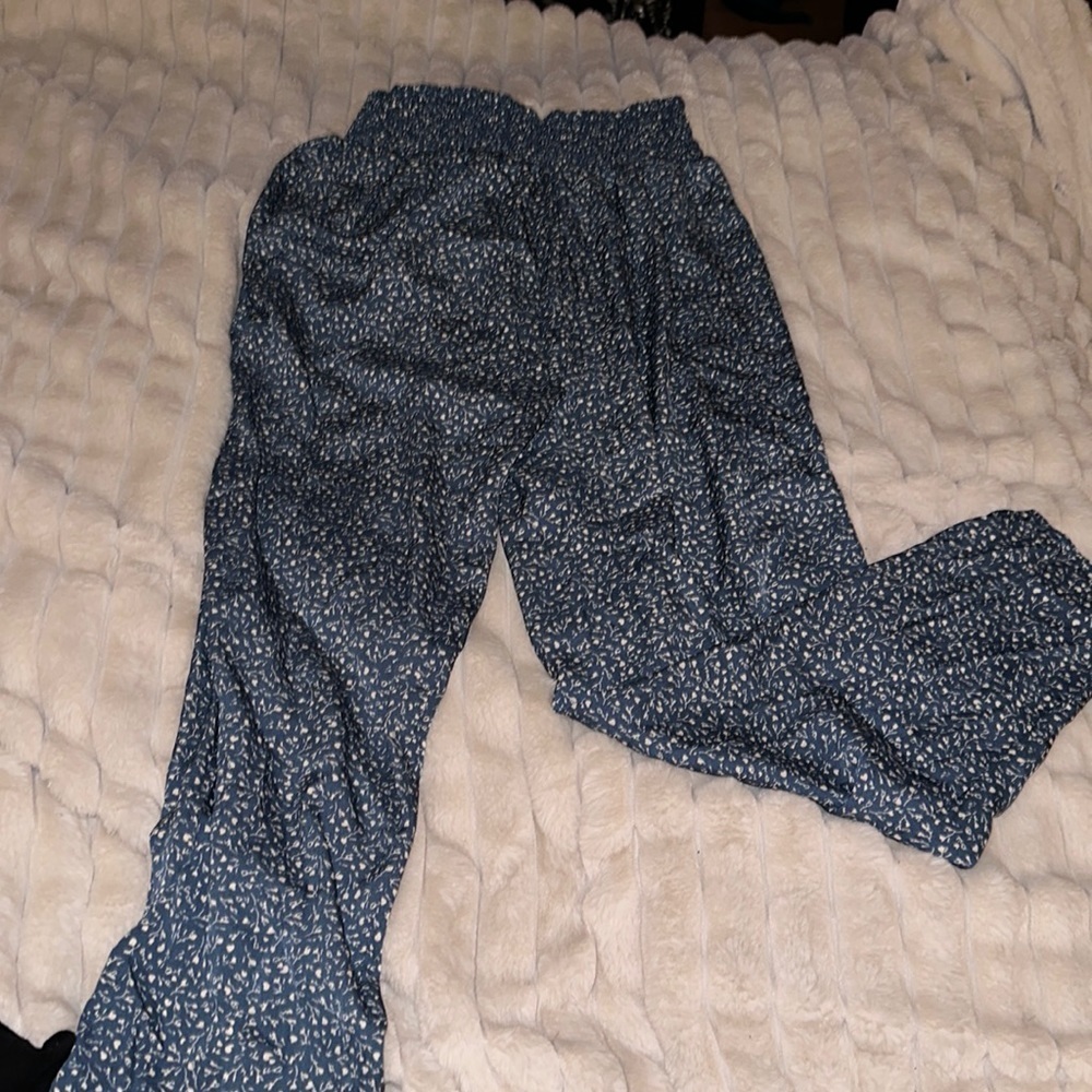 Size medium 100% polyester harem pants